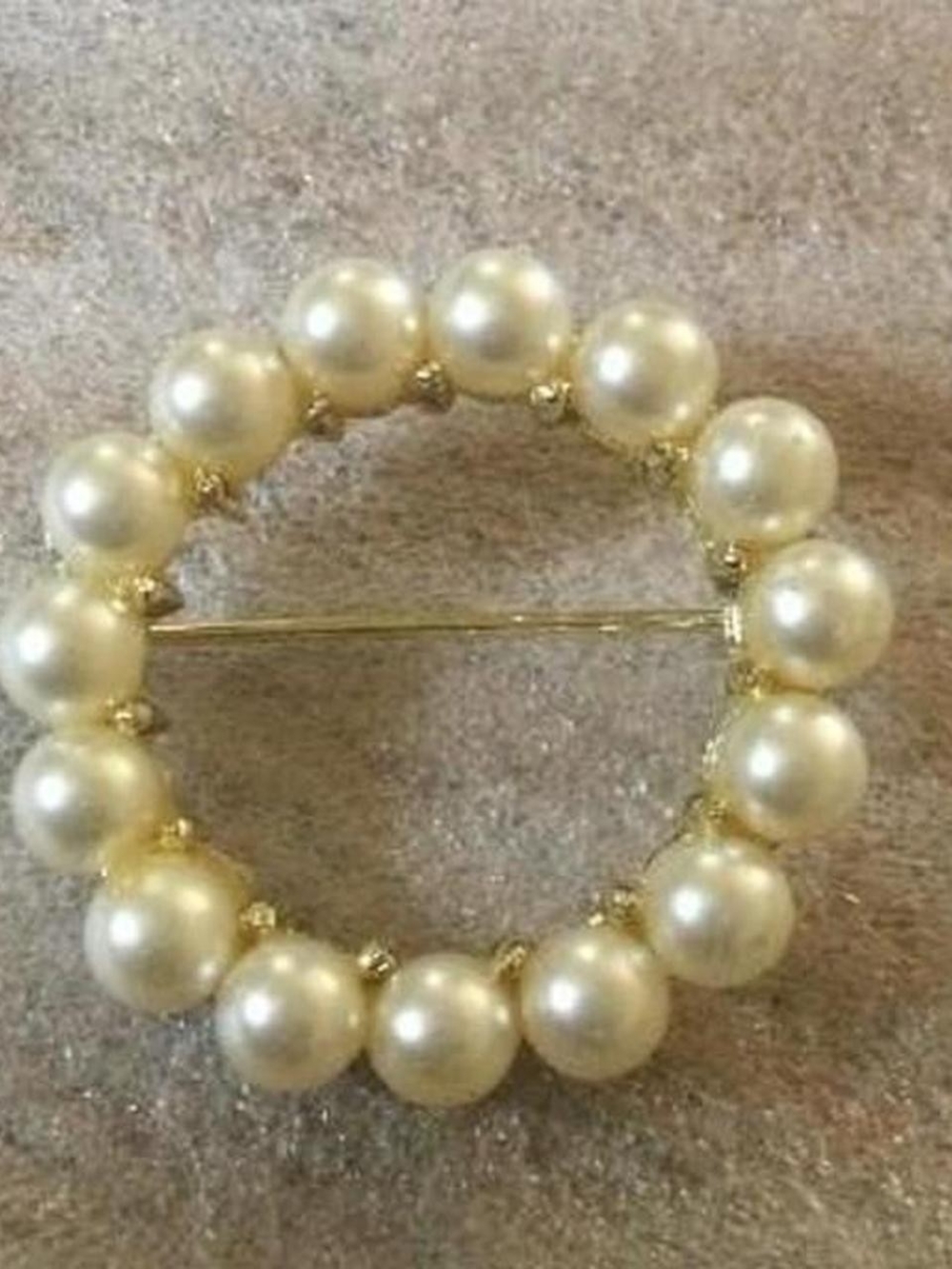 Faux Pearl Circle Pin